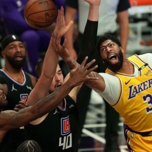 Anthony Davis plans to play against Damian Lillard and co despite suffering from back spasms in blowout loss to Clippers: “I should good to go against the Blazers”