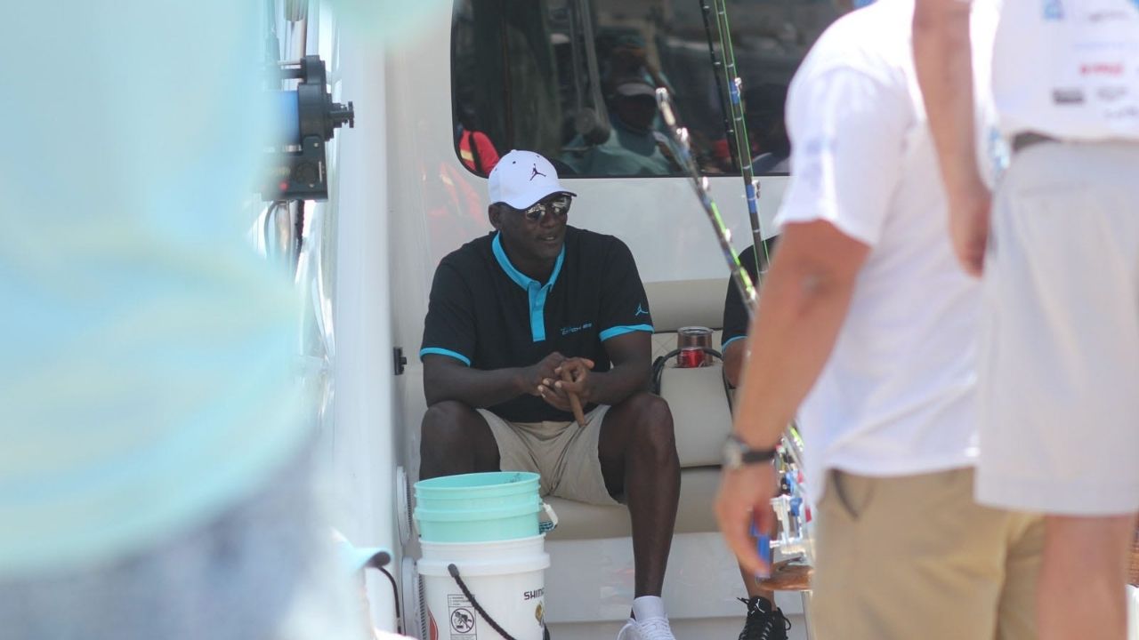 "Michael Jordan's divorce set him back $168 million": How Bulls legend's divorce with Juanita Vanoy cost him a fortune