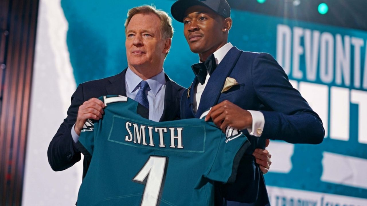 “We can complement each other”: DeVonta Smith believes he and WR Jalen Reagor can work well together.