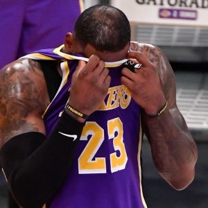 LeBron James blasts NBA officials for adopting they play-in tournament this year: "Whoever came up with that s*** needs to be fired"