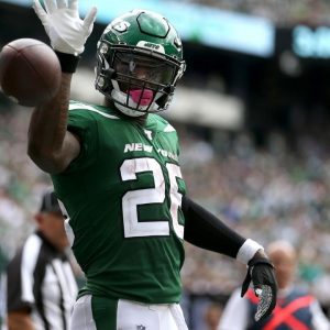 "I can’t make sh*t shake with that.": Le'Veon Bell Blames Jets Play Calling for Poor Form and Says He's Ready for 2021 Return