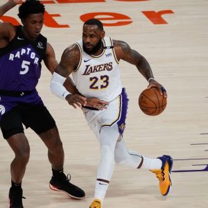 “LeBron James needs a gaming chair with an enhanced clutch gene”: Skip Bayless rips on Lakers MVP on Twitter for ‘lackluster’ Playoff performances
