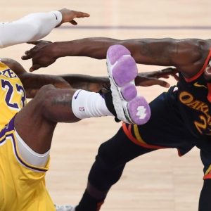 “LeBron James is the actor of the year”: CJ McCollum calls out Lakers MVP for his ‘Oscar-worthy’ performance while getting eye-poked in the play in game