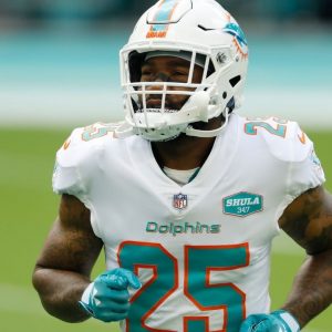 NFL Trade Rumors: Top 3 trade destinations for Miami Dolphins star CB Xavien Howard.