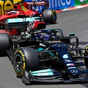 "They let us by"– Ferrari commanded Mercedes to let Carlos Sainz unlap