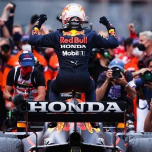 "The first drivers' world championship since Ayrton Senna in 1991" - Red Bull rate Max Verstappen's title with Honda higher than Sebastian Vettel's quadruple with 'former friends' Renault