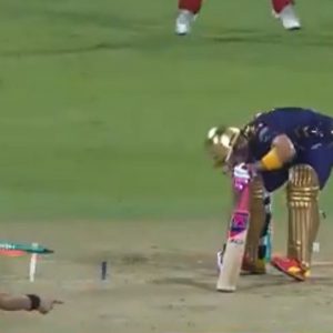 Faf du Plessis out today: Quetta Gladiators batsman fails to defend a low-bounce Mohammad Wasim delivery in PSL 2021