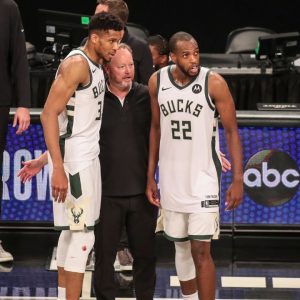 "Milwaukee Bucks are going to win the world championship": NBA legend Charles Barkley picks Giannis Antetokounmpo and co. to win their first NBA title in 50 years