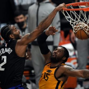 "Oh my God! See that Kawhi Leonard dunk?": Sixers' Joel Embiid is in awe after watching the Clippers' star dunk over Derrick Favors