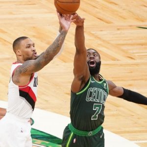 "Boston Celtics want to give away Jaylen Brown for Damian Lillard or Bradley Beal": NBA Insider speculates about Brad Stevens' offseason plans