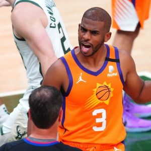 “Chris Paul has become a turnover machine”: NBA fans react to the Suns ‘point God’s’ egregious Game 4 performance in loss to Giannis and the Bucks