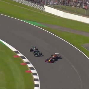 "Would have been a DNF had it not been red-flagged"– Race stoppage saves Lewis Hamilton's race at Silverstone