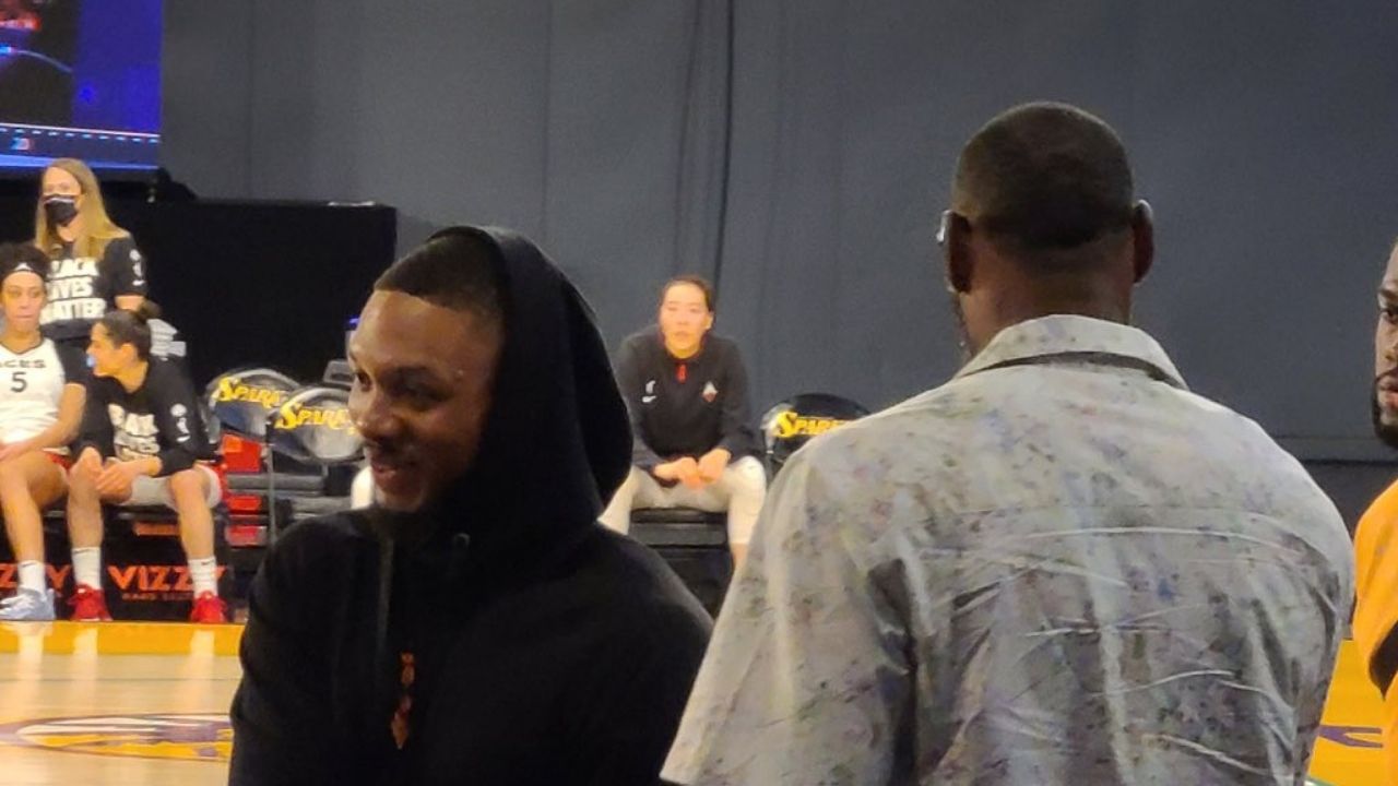 "LeGM is actively recruiting Damian Lillard to the Lakers": Trade rumors sparked as LeBron James was spotted with the Blazers star at the Aces vs Sparks game