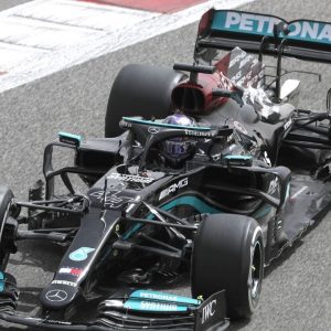 "There is a balance"– Mercedes won't dump its 'barn door' rear wing even if it will make them lose against Red Bull