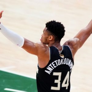 "Giannis had the best NBA Finals performance since LeBron James in 2018 Game 1": NBA fans compliment Bucks' Finals MVP after record-breaking performance vs Devin Booker and co in Game 6