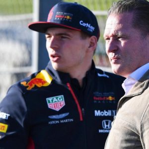 ""I’m nothing to him" - Jos Verstappen calls out Lewis Hamilton for being "in his own world"