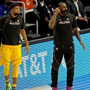 "LeBron James and the Greek Freak together?!": How Giannis Antetokounmpo could have paired up with the Lakers' superstar in Cleveland