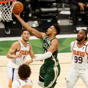 "It's a compliment that there's got to be three people stopping me": Giannis Antetokounmpo reveals his honest opinions on opponents playing the "Giannis Wall" defense