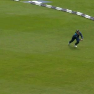"Fly Smriti fly": Twitter reactions on Smriti Mandhana's acrobatic catch to dismiss Nat Sciver in Worcester ODI