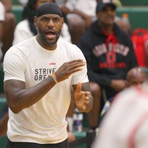 "Bronny, get back! Don't foul, take a charge": Lakers superstar LeBron James tries to coach his son through the TV