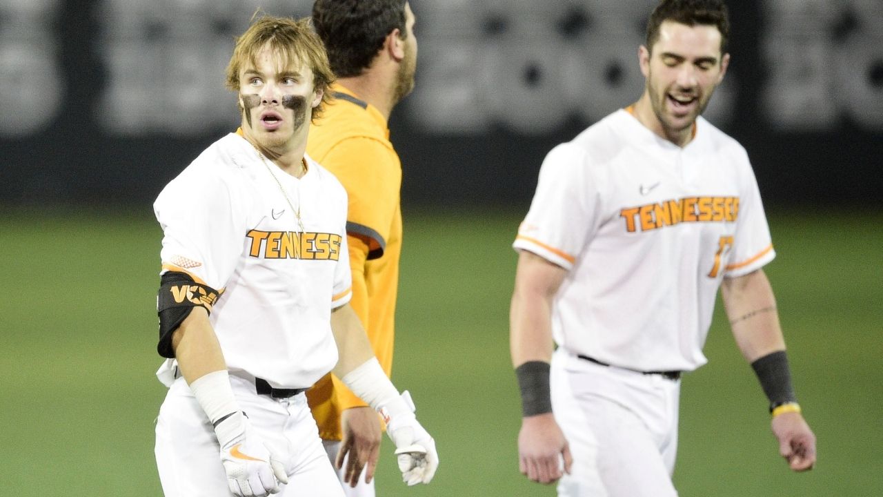 NCAA Football Game : EA Sports says that new NCAA game could include real player names after NIL rules