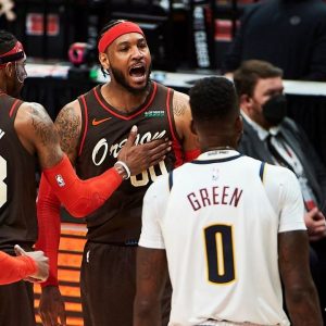 "Phil Jackson is an a**hole!": Carmelo Anthony hits out at the Bulls' legendary head coach, in the latest episode of the 'All The Smoke' podcast