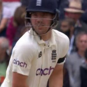 England cricket black armbands: Why are England cricket players wearing black armbands today in Leeds Test?