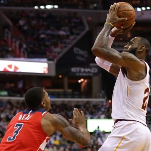 "LeBron James is already recruiting Bradley Beal in case Russell Westbrook doesn't work out!": Lakers superstar sends Wizards guard gifts with potentially a brilliantly cunning agenda