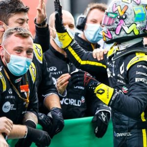 "I felt bad"– Daniel Ricciardo reveals Renault staff was intimidated by him