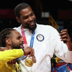 “There’s gonna be problems for those Boston Celtics this year”: Team USA leader Kevin Durant hilariously throws shade at the Celtics while hyping up newest Nets teammates during the victory ceremony