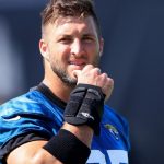 "Tim Tebow playing football like a green shell in Mario Kart": NFL Fans Roast Tim Tebow's Hilarious Block Attempt