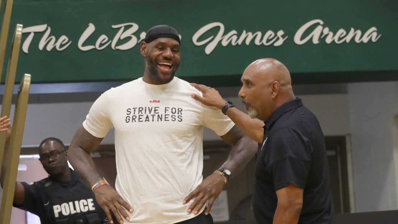 "Hey that's the dude LeBron James jumped over": Lakers' newly recruited assistant coach John Lucas III recalls being the subject of the King's freakish athleticism