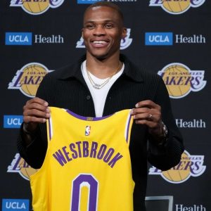 “Why is Russell Westbrook flexing on his 5’8 trainers?!”: NBA Twitter hilariously trolls the Lakers superstar as he posts a video of his offseason workout