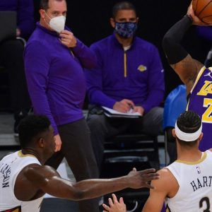 "Ronnie 2K is doing LeBron James dirty, man!": Zion Williamson believes Lakers star deserves a 99 after ratings for all players are released