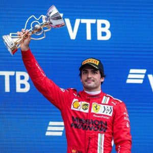 "We have 7 or 8 World Champions on the grid": Ferrari driver Carlos Sainz praises the high standards of the existing talent pool in Formula 1
