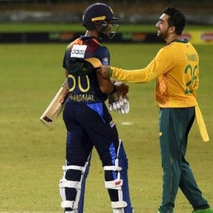 SL vs SA Fantasy Prediction: Sri Lanka vs South Africa 3rd T20I – 14 September (Colombo). Aiden Markram, Quinton de Kock, Wanindu Hasaranga, and Tabraiz Shamsi are the players to look out for in this game.