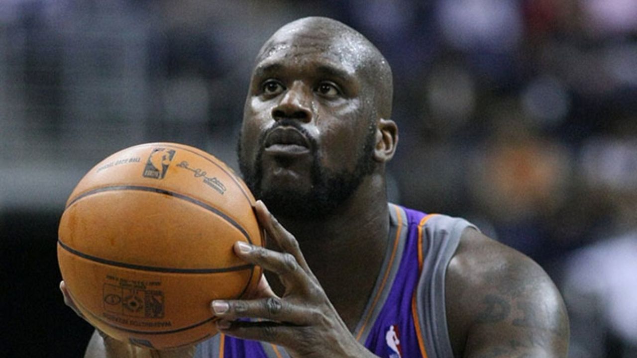 "Shaquille O'Neal did not want to 'look like a sissy'!": Hall-of-Famer Rick Barry's son Jon Barry recalls the time when he gave the Lakers' superstar advice to boost his efficiency from the charity stripe