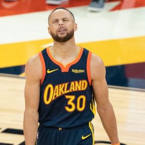 "Stephen Curry will never be enough for her!": NBA Twitter references Sonya Curry as Ayesha and the Warriors star share an adorable moment together at the Met Gala