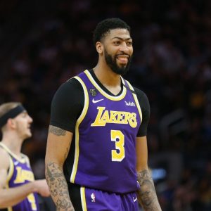 "Kareem Abdul Jabbar did not just make a meme on Anthony Davis!": NBA legend announces his hilarious new hobby on recent Instagram post starring Lakers superstar