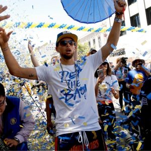 “Stephen Curry really helped a fan get richer by $5,000”: When the Warriors MVP graciously ditched his huddle to help a fan win a contest during the timeout