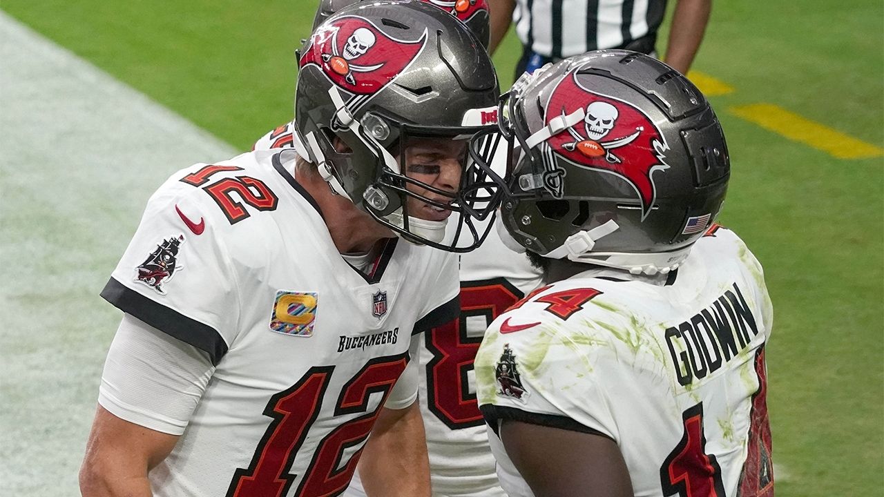 "For The 45th Billion Time Refs Bail Out Tom Brady": NFL Fans Are Furious After Missed OPI Call On Chris Godwin Catch In NFL Week 1