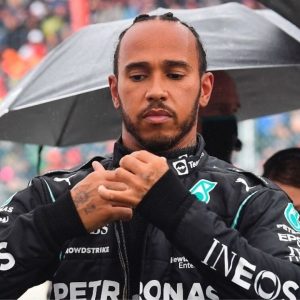 "I’m not sure that would be the smartest thing to do"– Lewis Hamilton on Mercedes' engine change