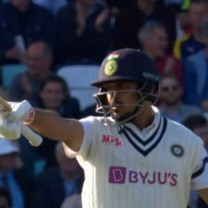 Shardul Thakur batting: Shardul Thakur smashes Ollie Robinson for six to bring up fastest Test half-century in England