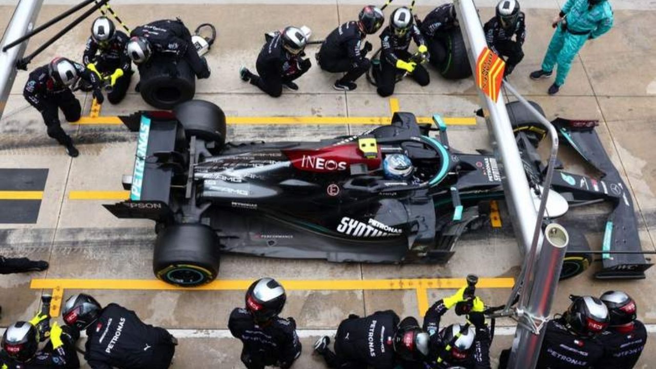 "A beautiful car and a good car to drive" - Alfa Romeo-bound Valtteri Bottas reveals his favourite Mercedes race and car