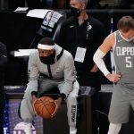 Shaquille O’Neal mocks the 76ers star while discussing the likelihood of him staying in Philadelphia past this offseason