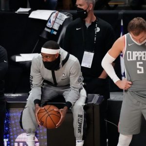 Shaquille O’Neal mocks the 76ers star while discussing the likelihood of him staying in Philadelphia past this offseason