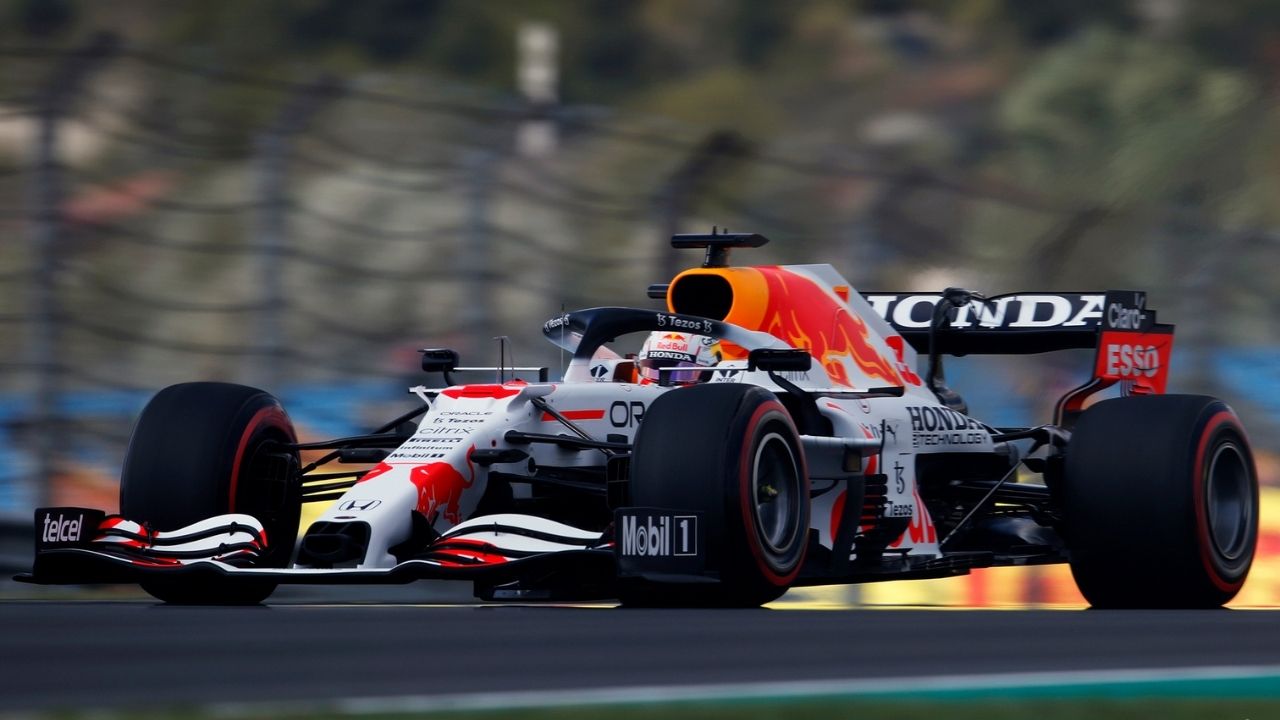 "In two to three corners we lose out to Mercedes"– Helmut Marko gives worried feedback about Red Bull's Free Practices experience in Turkey