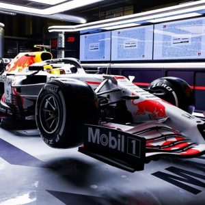 "Special livery? We tried that once"– Mercedes warn Red Bull how their special white livery could blow their title contention