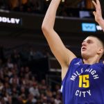 "Is Nikola Jokic's season over?!": Denver Nuggets suffer a massive loss as the Joker goes down holding his knee against the Jazz