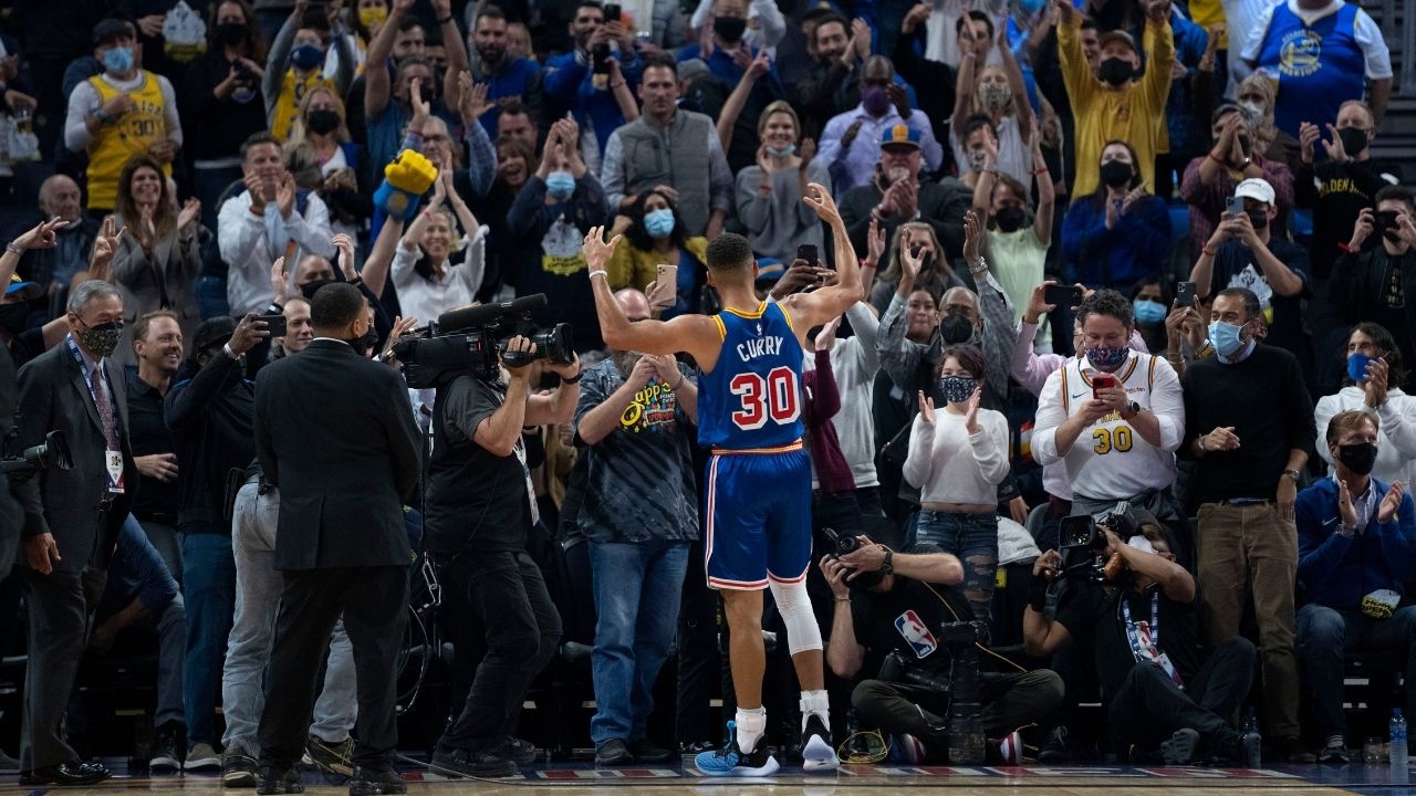 "Stephen Curry, you're SICK man!!!": Lakers' LeBron James praises the Warriors' superstar as he explodes for a 25 point 1st Quarter against the Clippers